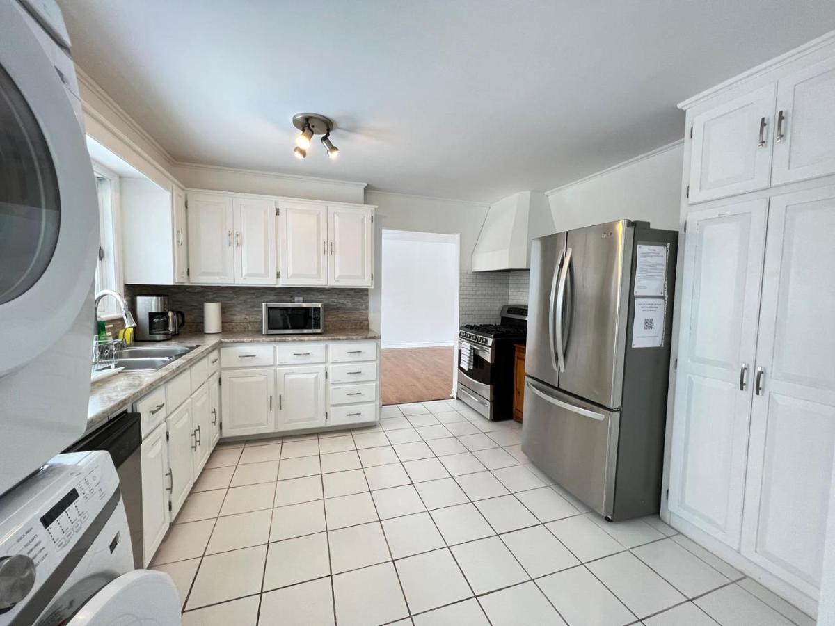 Letitia Heights !E Spacious And Quiet Private Bedroom With Private Bathroom Barrie Exterior foto